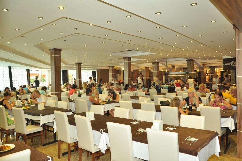 Club Tess Hotel Конаклы Экстерьер фото