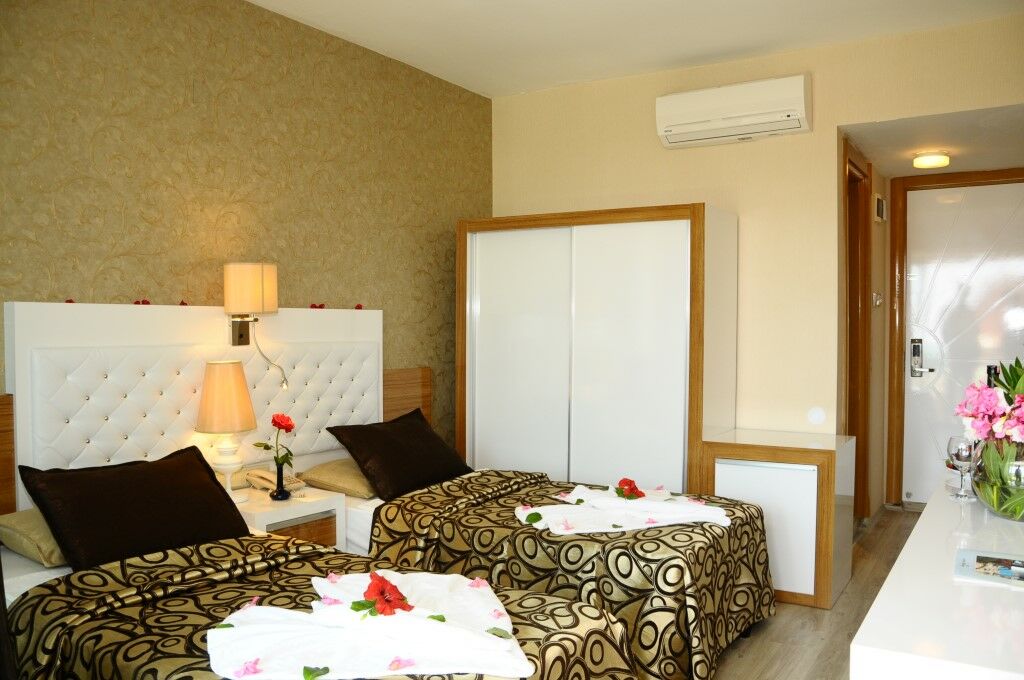 Club Tess Hotel Конаклы Экстерьер фото